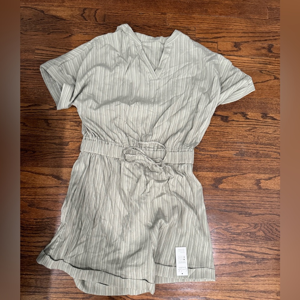 Cupshe romper. XL. New with tags.